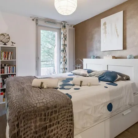 Nice Flat With Swimming-pool And Terrace On Left Side - Welkeys